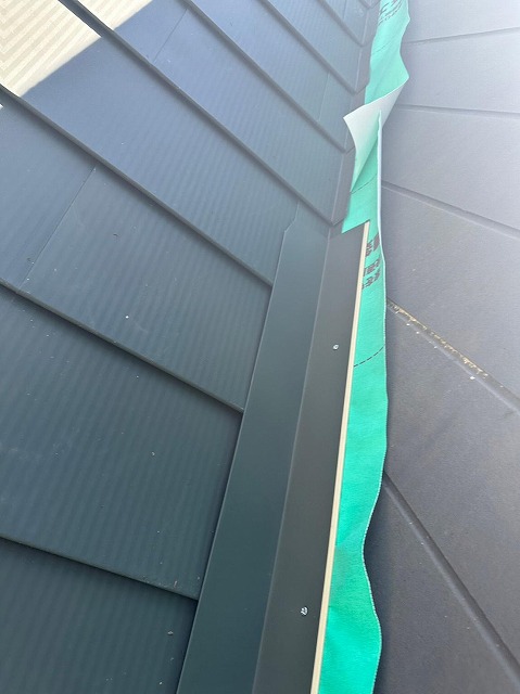 大月市　屋根カバー工事